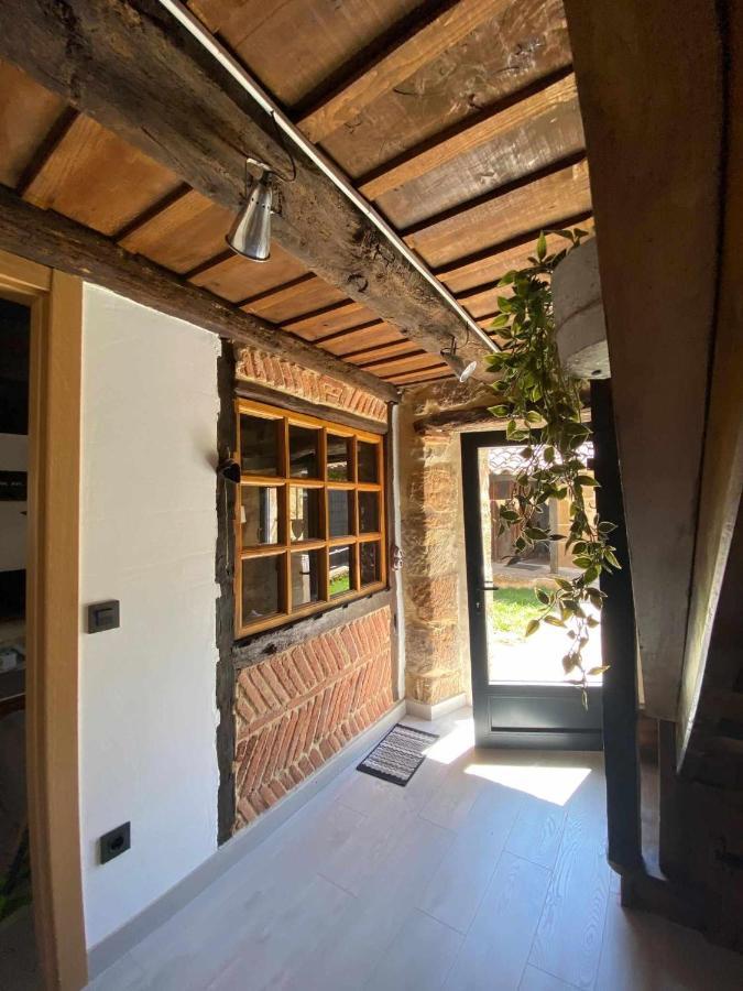 Casas De Quintanilla 3 *